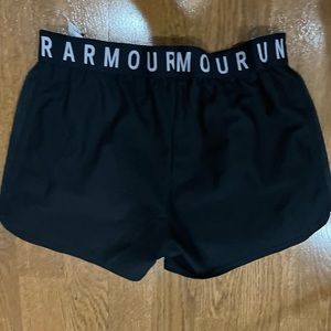 black under armour shorts